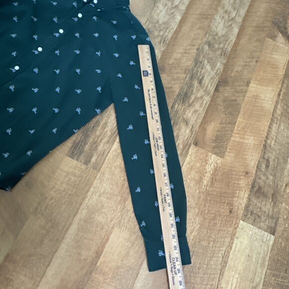 American Eagle Mens Shirt Sz M Green Long Sleeve Holiday Trucks W/Christmas Tree - Picture 10 of 10